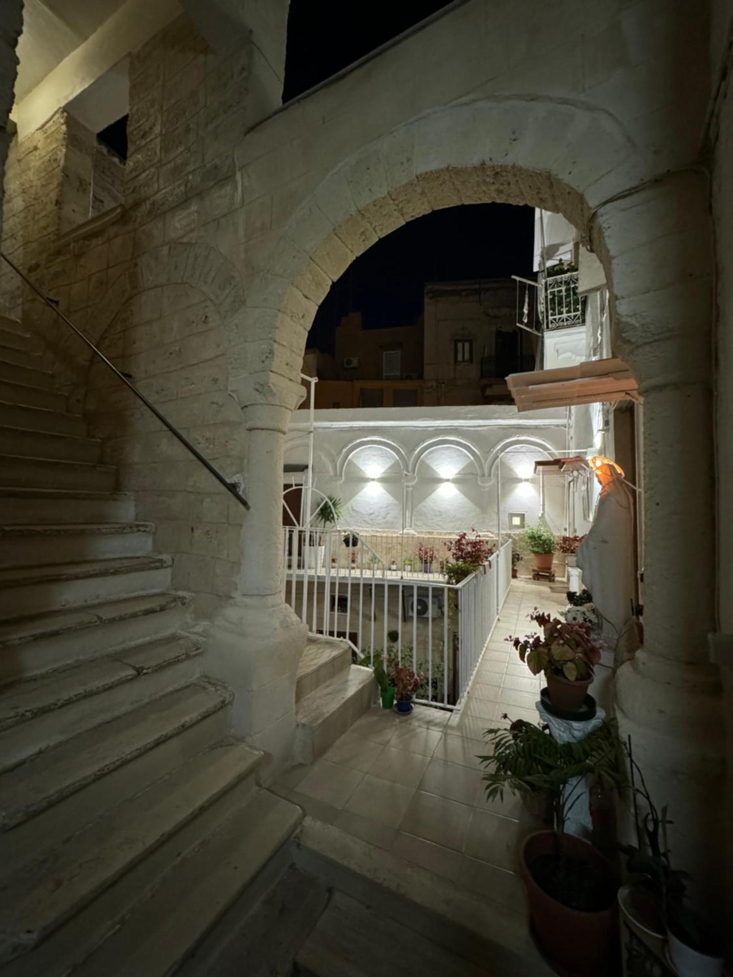 Onny'S House Bed & Breakfast Bari Exterior photo